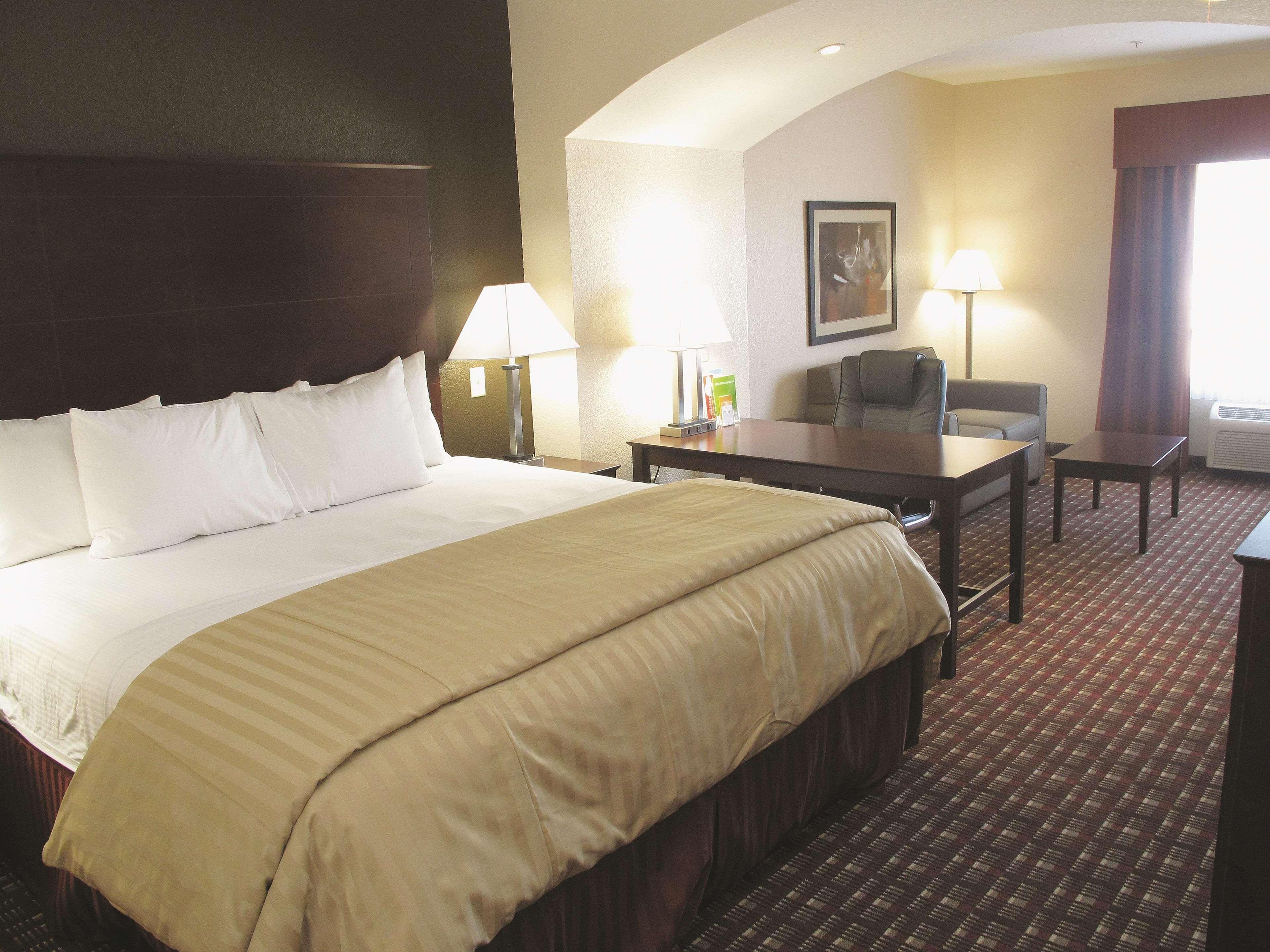 La Quinta By Wyndham Macon West Hotel Exterior photo