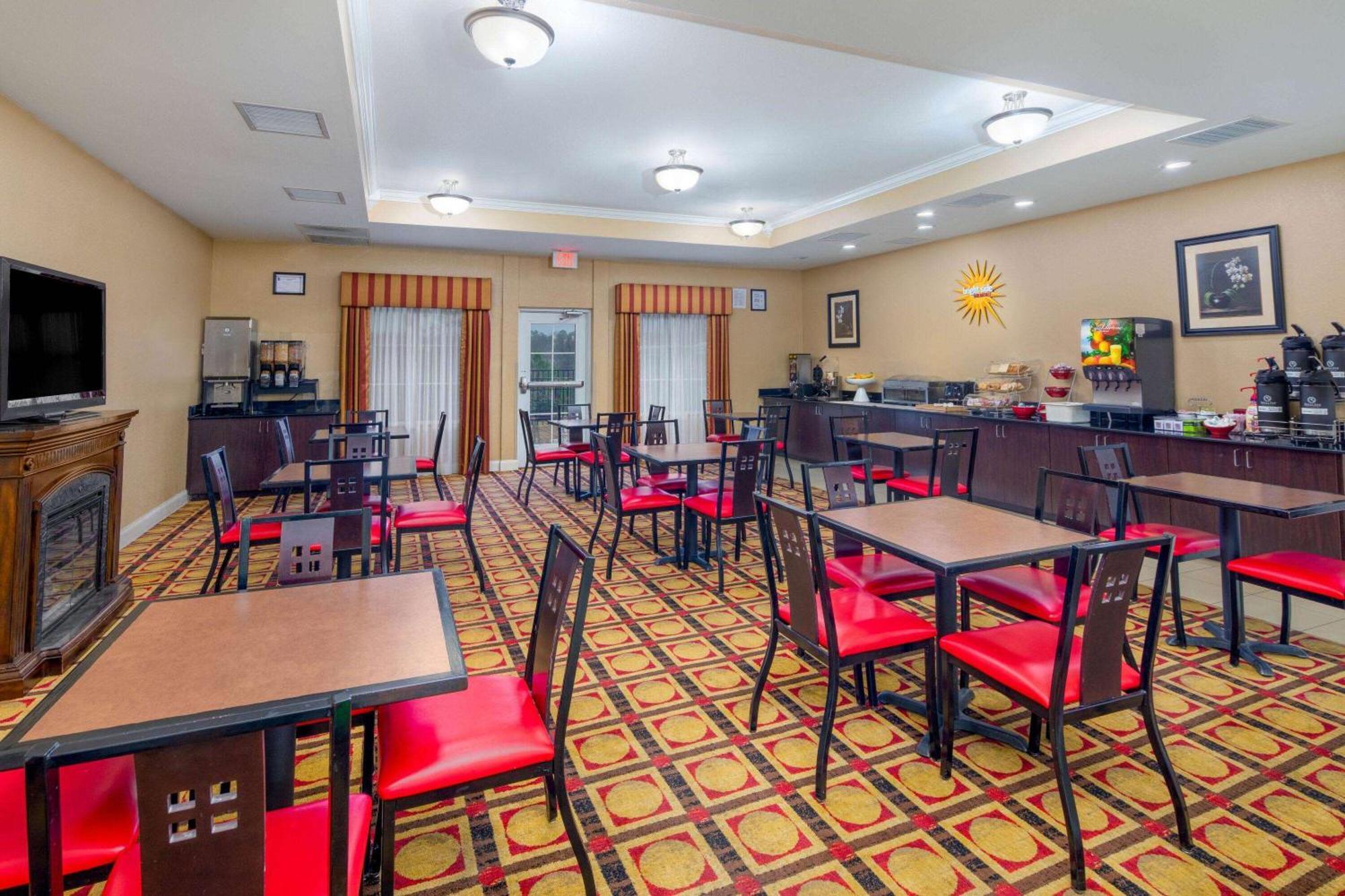 La Quinta By Wyndham Macon West Hotel Exterior photo